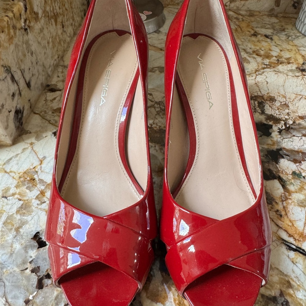 Via Spiga Red Heels Elegant Design